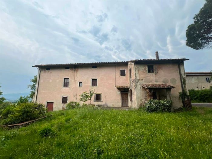 Appartamento con 6 locali in vendita in Via San Giovanni Maggiore, Borgo San Lorenzo