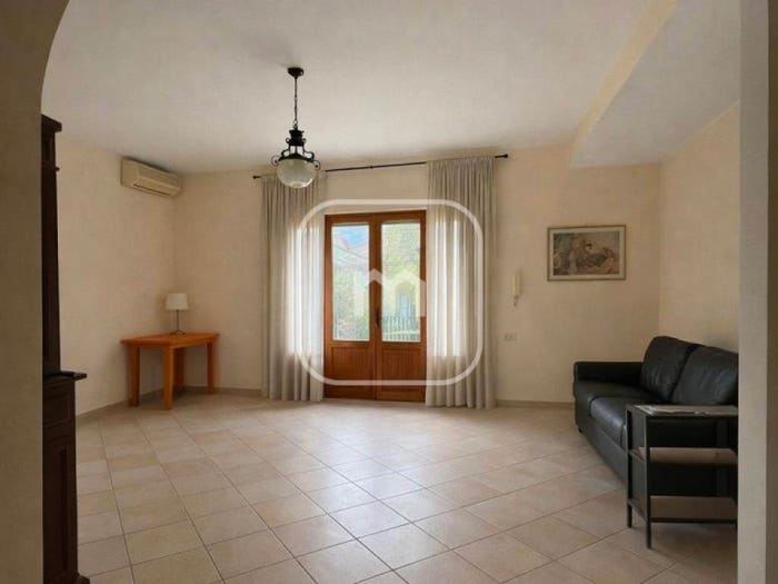 Casa con 6 locali in vendita in Via Guglielmo Marconi, Centro, Artena