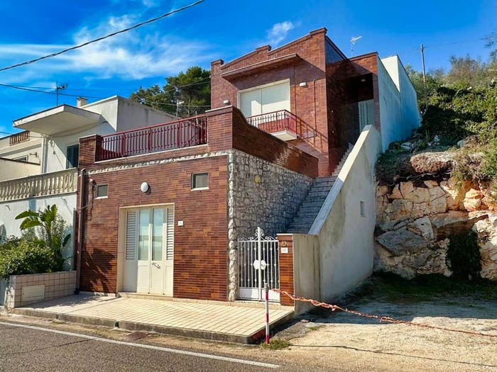 Casa quadrilocale in vendita in Via Cristoforo Colombo, Marina Di Andrano, Andrano