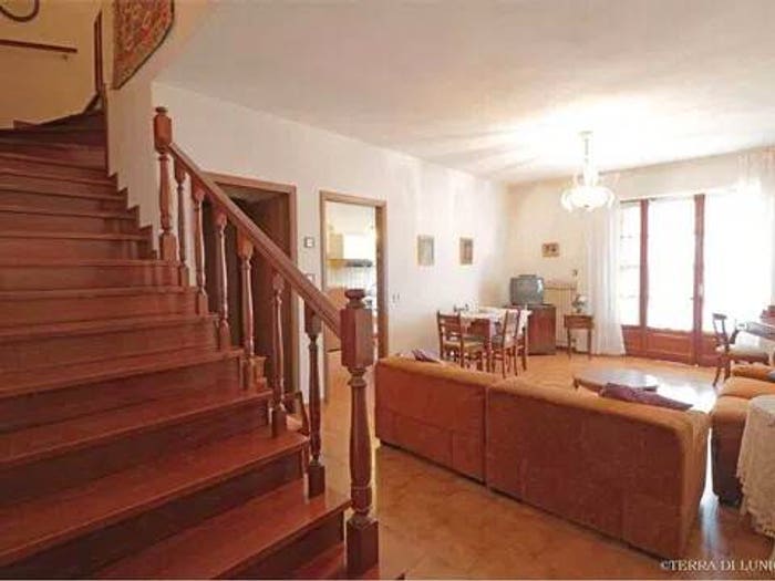 Appartamento con 6 locali in vendita in Via Oderzo SNC, Centro, Pontremoli