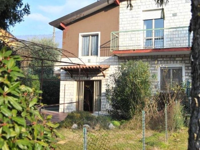 Casa quadrilocale in vendita in Via Giulio Bevilacqua, Centro, Concesio