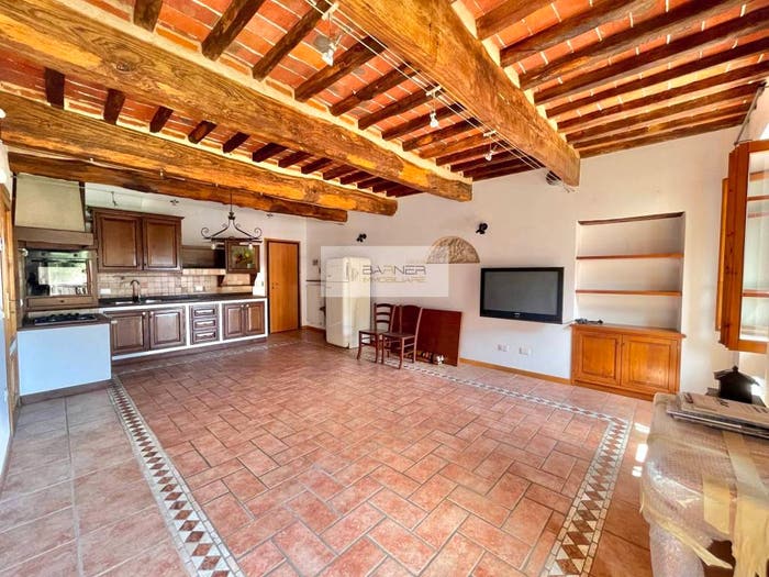 Appartamento trilocale in vendita in Via Nuova, Camaiore Paese, Camaiore