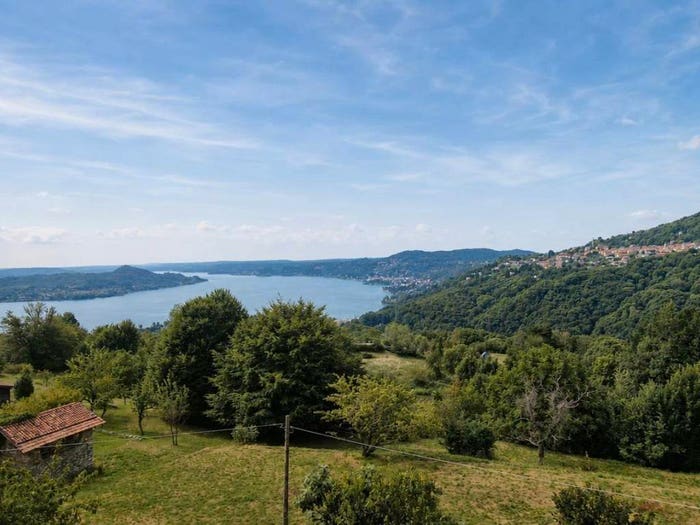 Casa in vendita in Via per Lesa, Lesa