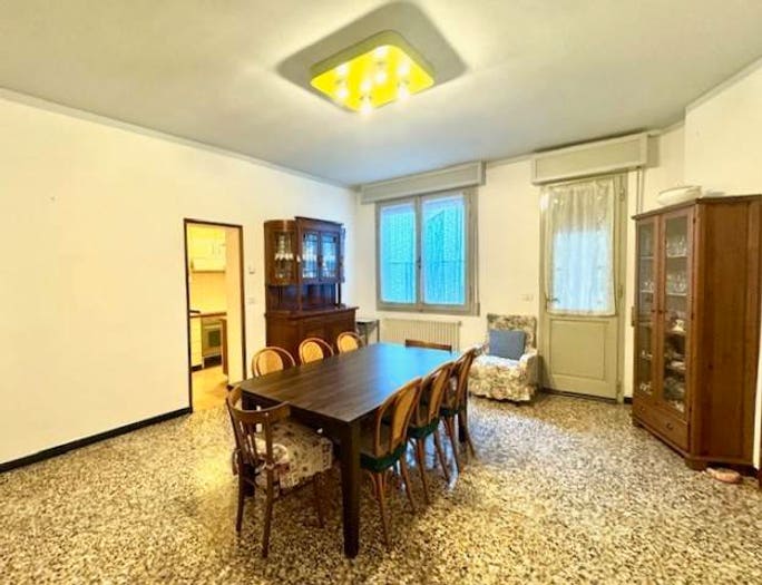 Appartamento con 5 locali in vendita in Piazza Giuseppe Garibaldi, Porretta Terme, Alto Reno Terme