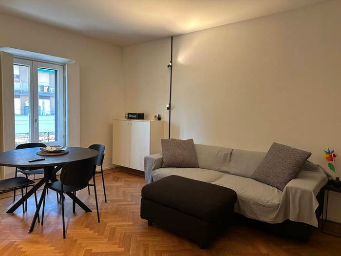 Appartamento trilocale in vendita in Corso San Gottardo, Milano