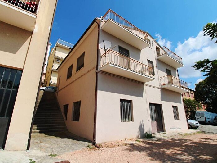 Casa con 5 locali in vendita in Via Martiri d'Ungheria, Centro, Montegranaro