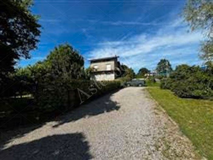 Appartamento con 5 locali in vendita in Via Prealpi, Albavilla