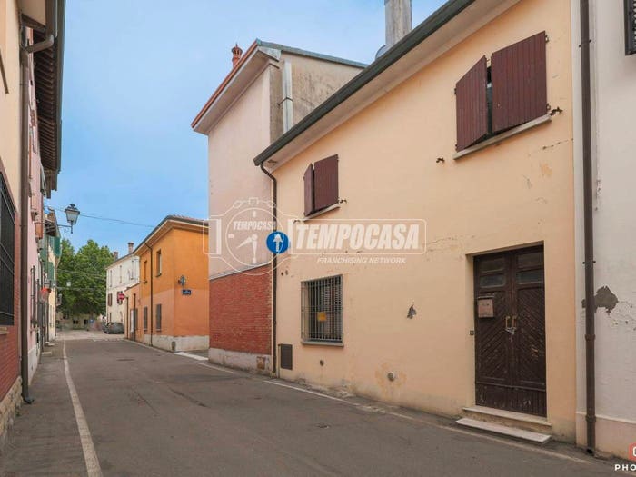 Casa quadrilocale in vendita in Via Tamburini, Bagnara di Romagna