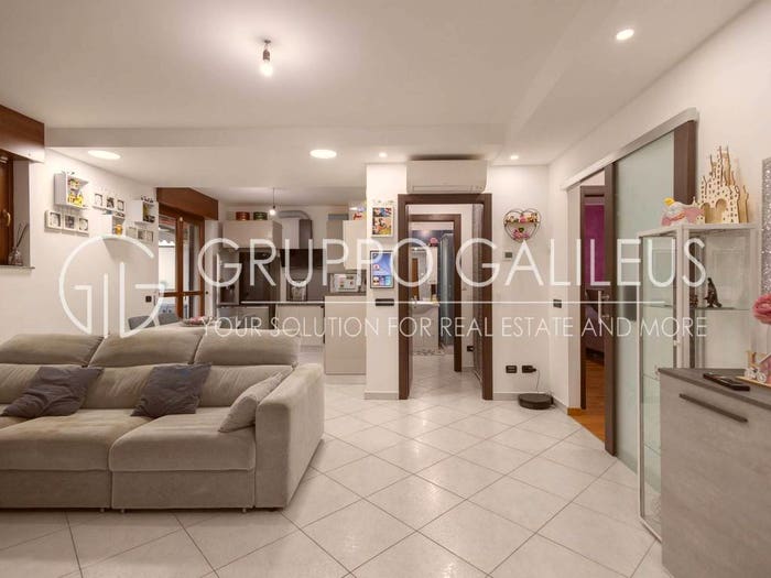 Appartamento trilocale in vendita in Via dei Frassini, Flora, Legnano