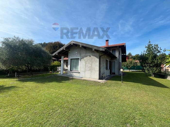 Casa con 5 locali in vendita in Via G Garibaldi, Castello, Castelveccana