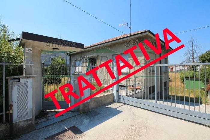 Casa quadrilocale in vendita in Via delle Cave, Meda