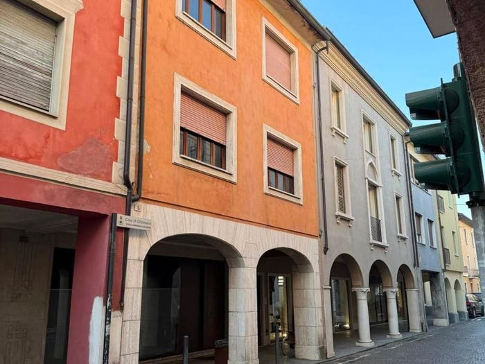 Casa con 6 locali in vendita in Via Camillo Benso di Cavour, Centro, Orzinuovi