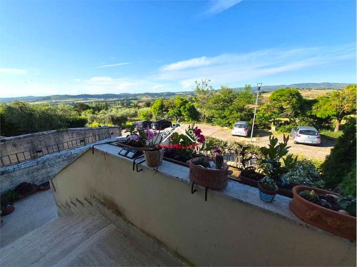 Appartamento trilocale in vendita in Via Treves Frilli, Centro, Poggibonsi