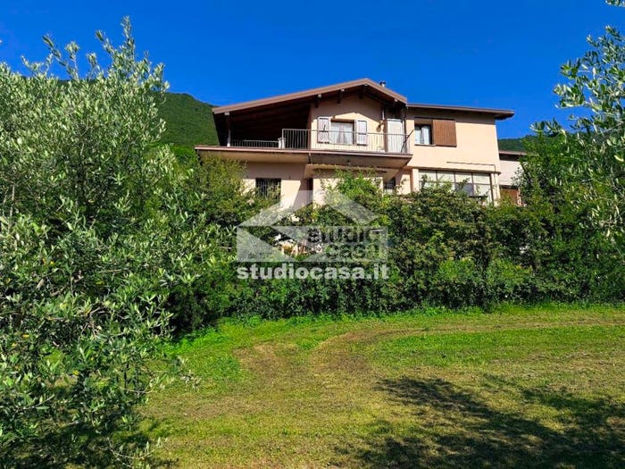 Casa con 5 locali in vendita in Ranzanico