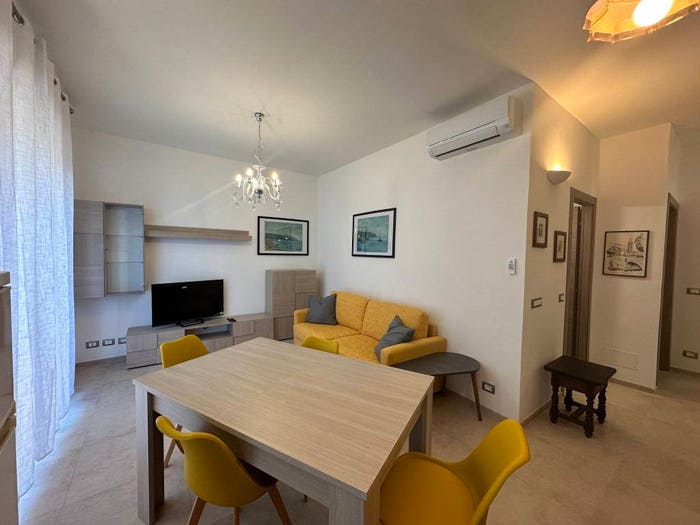 Appartamento bilocale in vendita in Via Generale Enrico Caviglia, Centro, Finale Ligure