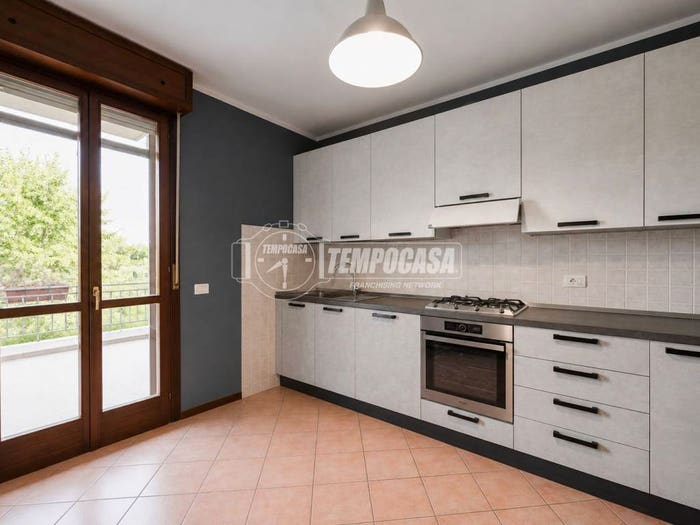Appartamento trilocale in vendita in Via Lelio Orsi, Correggio