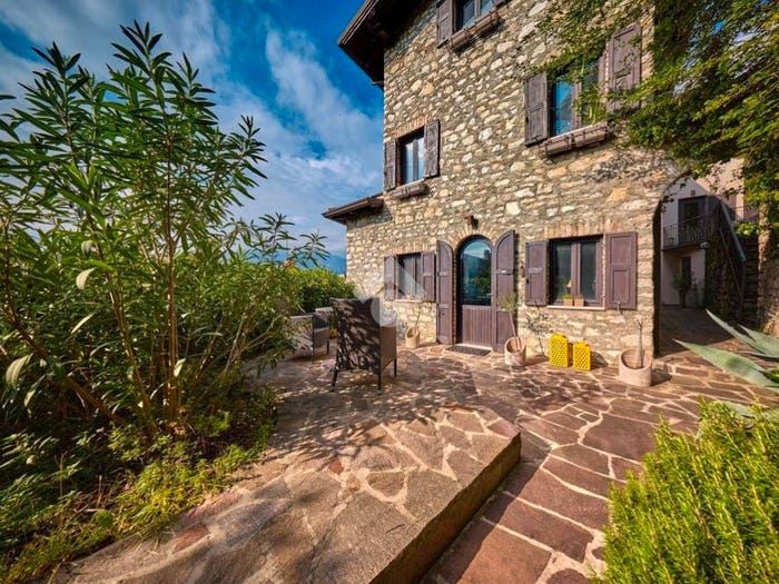 Casa quadrilocale in vendita in Località Fasor, Brenzone sul Garda