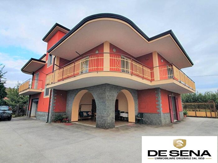 Casa con 5 locali in vendita in Via Varignano, Acerra