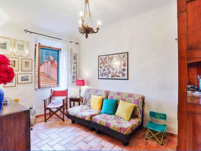 Appartamento quadrilocale in vendita in Via Ilario Zambelli, Rio Nell'Elba, Rio