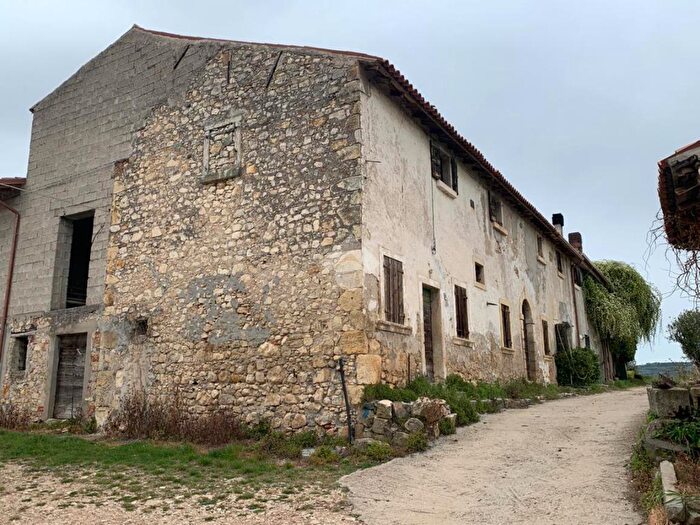 Casa con 6 locali in vendita in Via San Nicolò, Colognola Ai Colli