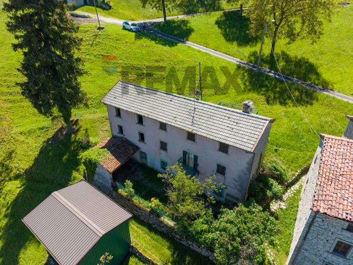 Casa con 6 locali in vendita in via cà bragos, Roncola