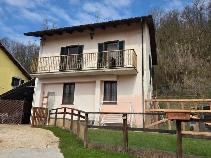 Casa quadrilocale in vendita in Località Valmaggiore, Valmanera, Asti