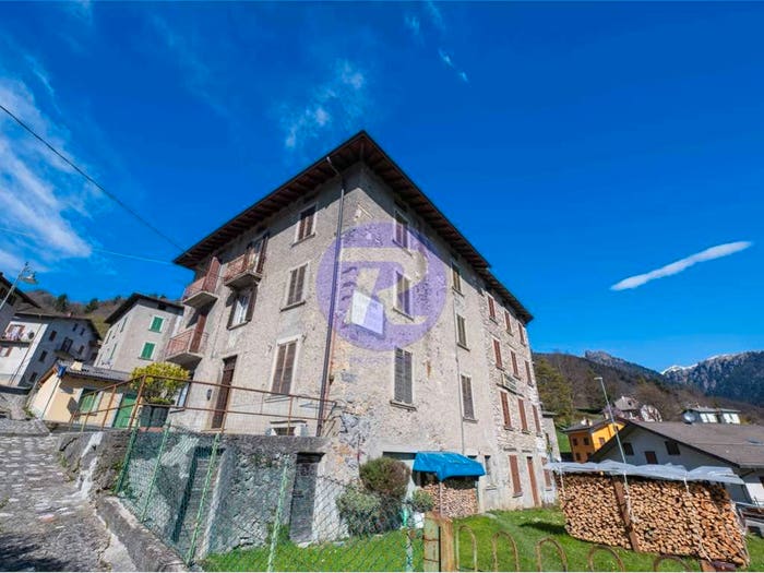 Casa con 6 locali in vendita in via carale, Santa Brigida
