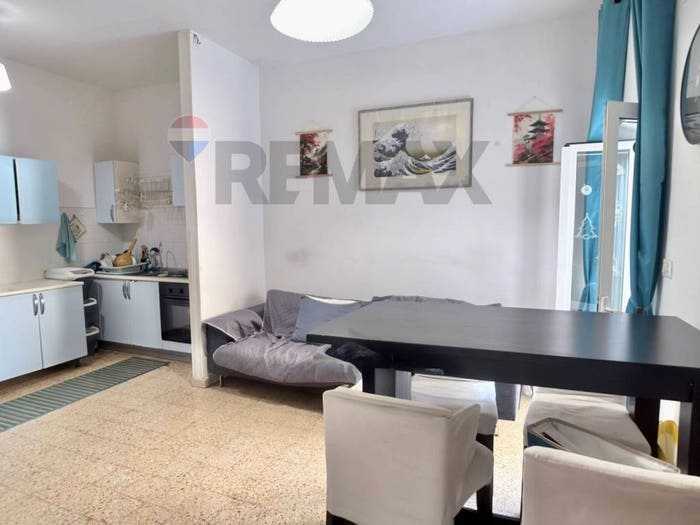 Appartamento quadrilocale in vendita in Via Ridolfi, Centro Storico, Empoli