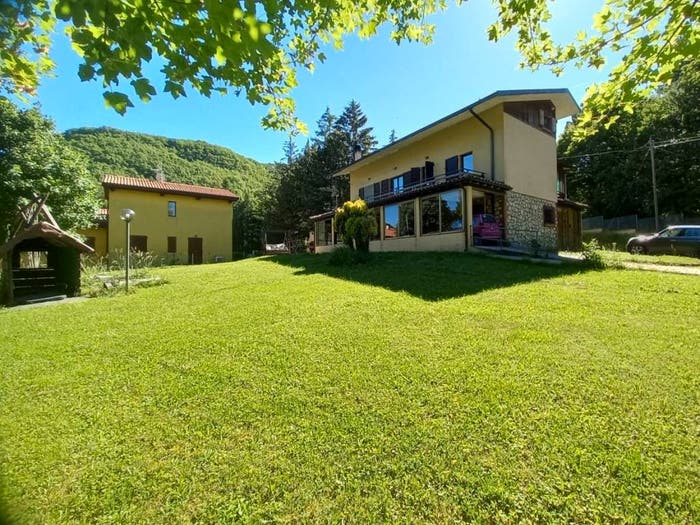 Casa con 6 locali in vendita in Via San Francesco, Lago Villagrande, Montecopiolo
