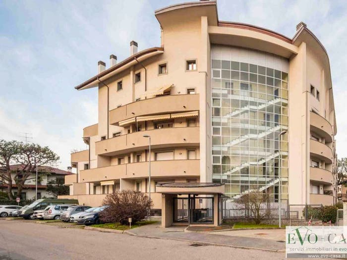 Appartamento bilocale in vendita in Via Ariberto d'Intimiano, Legnarello, Legnano