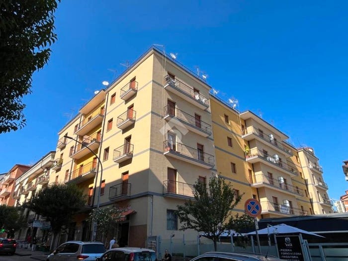 Appartamento quadrilocale in vendita in Via Carducci, A Annarumma A Gasperi F Tedesco, Avellino