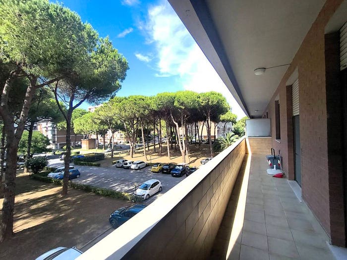 Appartamento con 5 locali in vendita in Via Ludovico Antonio Muratori, La Rosa, Livorno