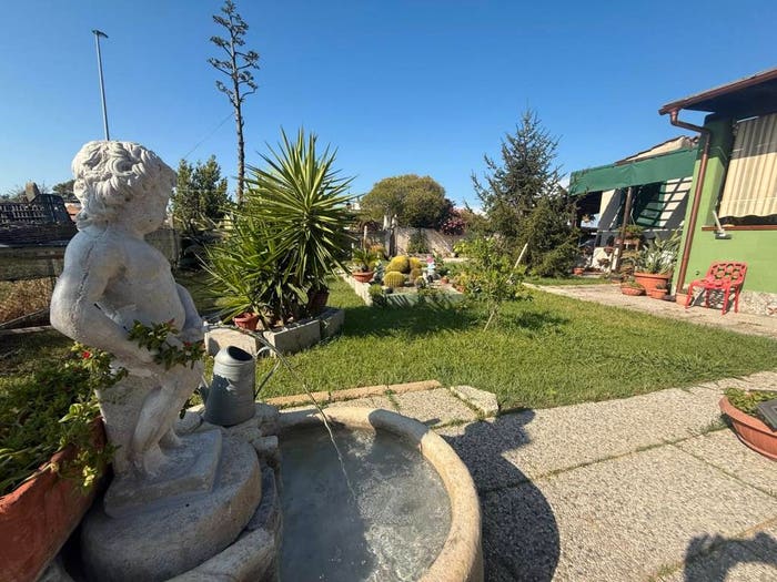 Casa con 5 locali in vendita in Via Pistoiese, Fossignano, Aprilia