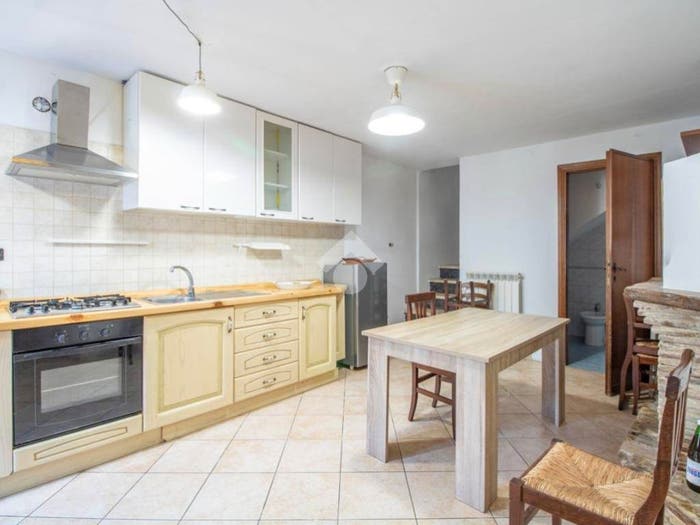 Casa bilocale in vendita in Via Francesco Solidati Tiburzi, Centro, Contigliano