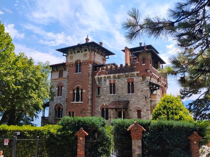 Appartamento con 5 locali in vendita in Santa Maria Rezzonico, San Siro