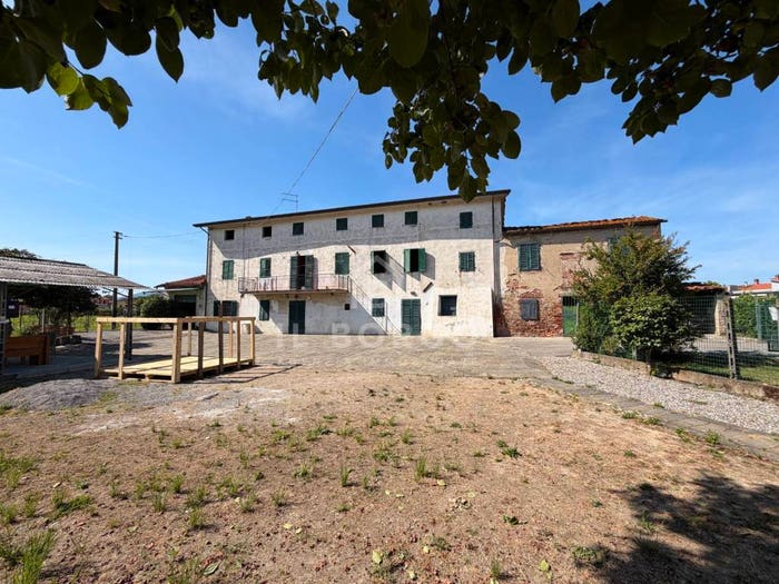 Casa con 6 locali in vendita in Località Volpini, Spianate Ponte ai Pini, Altopascio
