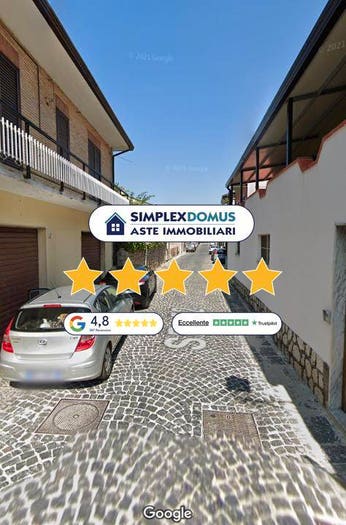 Appartamento con 5 locali in vendita in Via Croce, Volturara Irpina