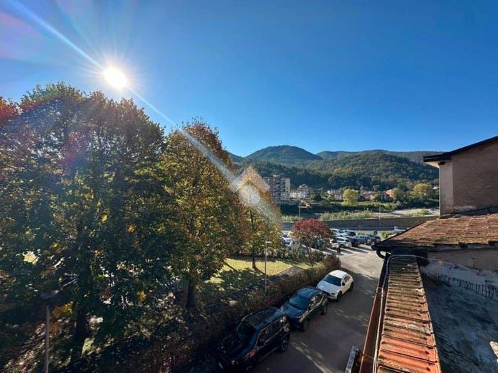 Appartamento quadrilocale in vendita in Piazza L Corbani, Centro, Aulla