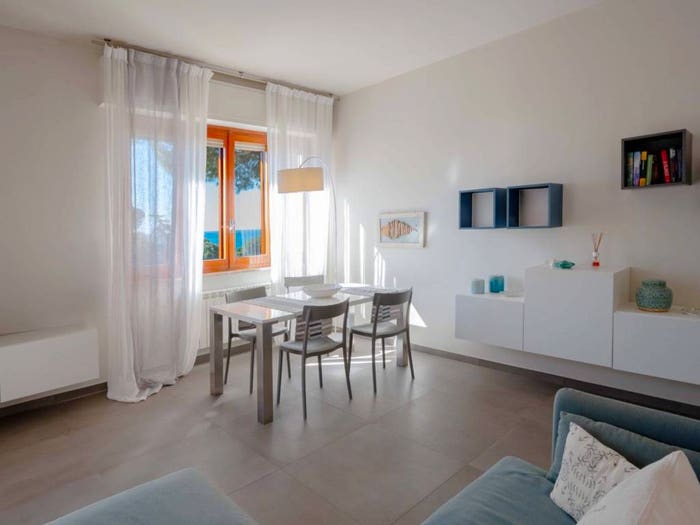 Appartamento trilocale in vendita in Viale Mimose, Centro, Cogoleto