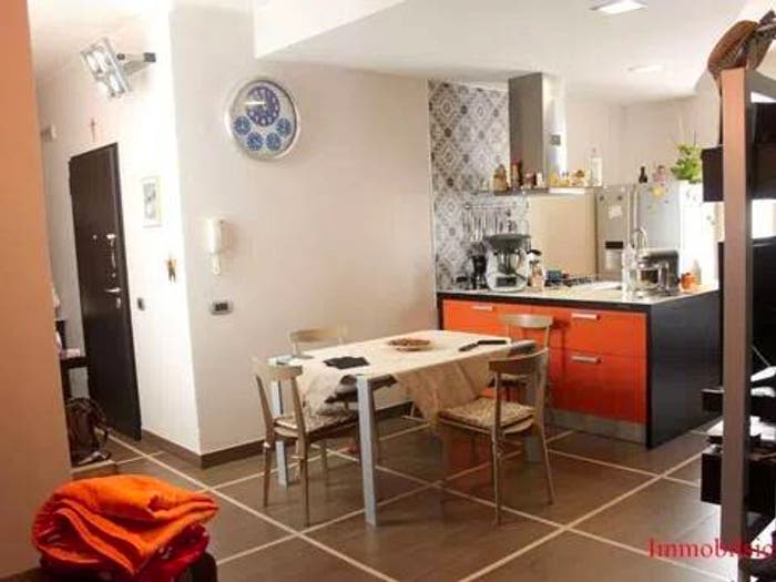Appartamento quadrilocale in vendita in Roma, Centro, Ispica
