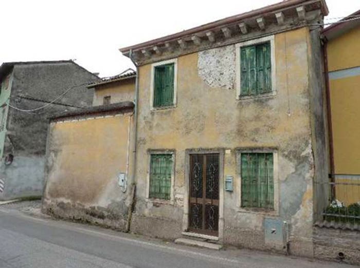 Casa trilocale in vendita in Via Mezzavilla, Brognoligo Costalunga, Monteforte d'Alpone