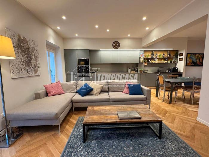 Appartamento trilocale in vendita in Via Trebisonda, Foce, Genova