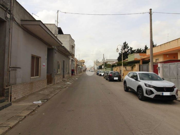 Casa quadrilocale in vendita in Via Stazione, Tuturano Cerano, Brindisi