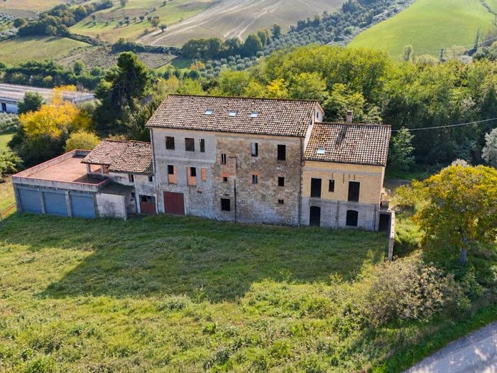 Casa con 6 locali in vendita in Via Madonna delle Piane, Acquaviva Picena