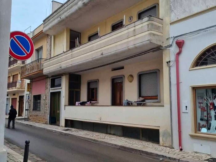 Casa con 6 locali in vendita in Via Roma, Centro, Neviano