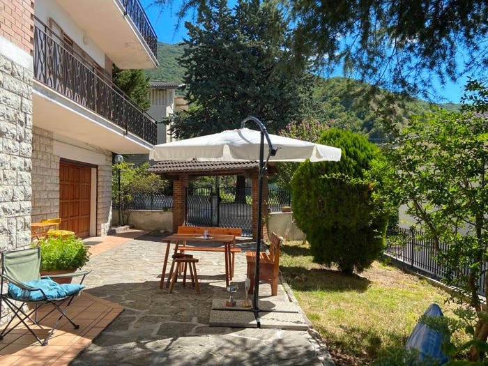 Casa con 6 locali in vendita in Borgo San Rocco, Centro, Costacciaro