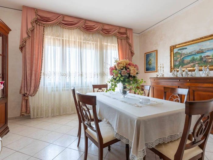 Appartamento con 6 locali in vendita in Via Pesciatina, San Vito, Lucca