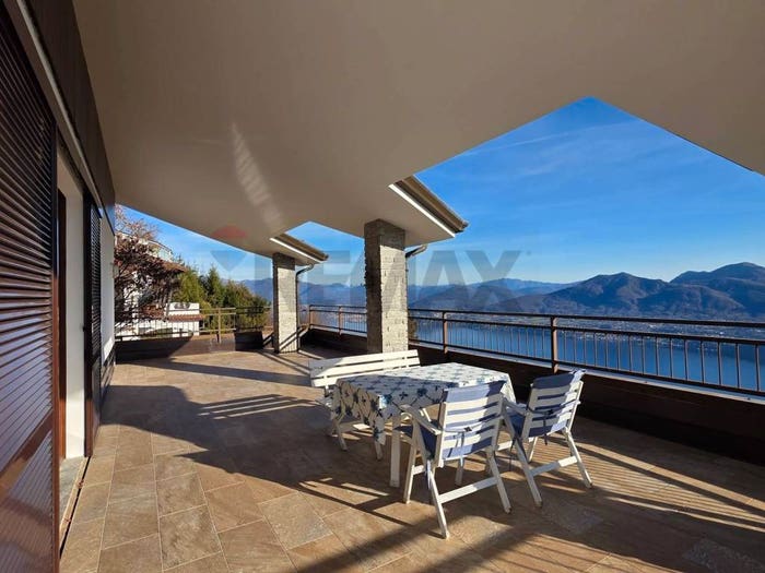 Casa con 6 locali in vendita in Via lago Azzurro, Pollino, Premeno