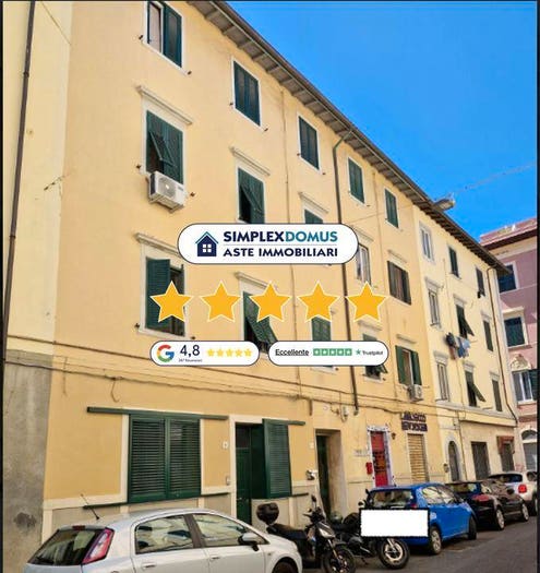 Appartamento con 5 locali in vendita in Sproni, Cisternone, Livorno