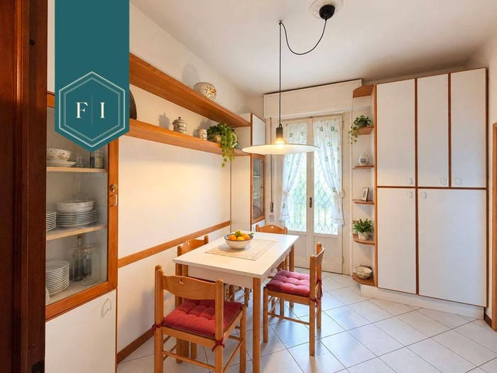 Appartamento con 6 locali in vendita in Via Aretina, Rovezzano, Firenze